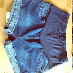 Maternity shorts